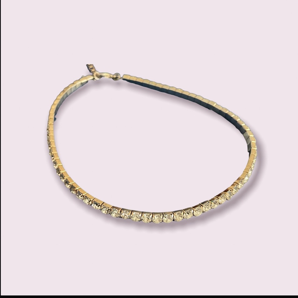 Elastic choker